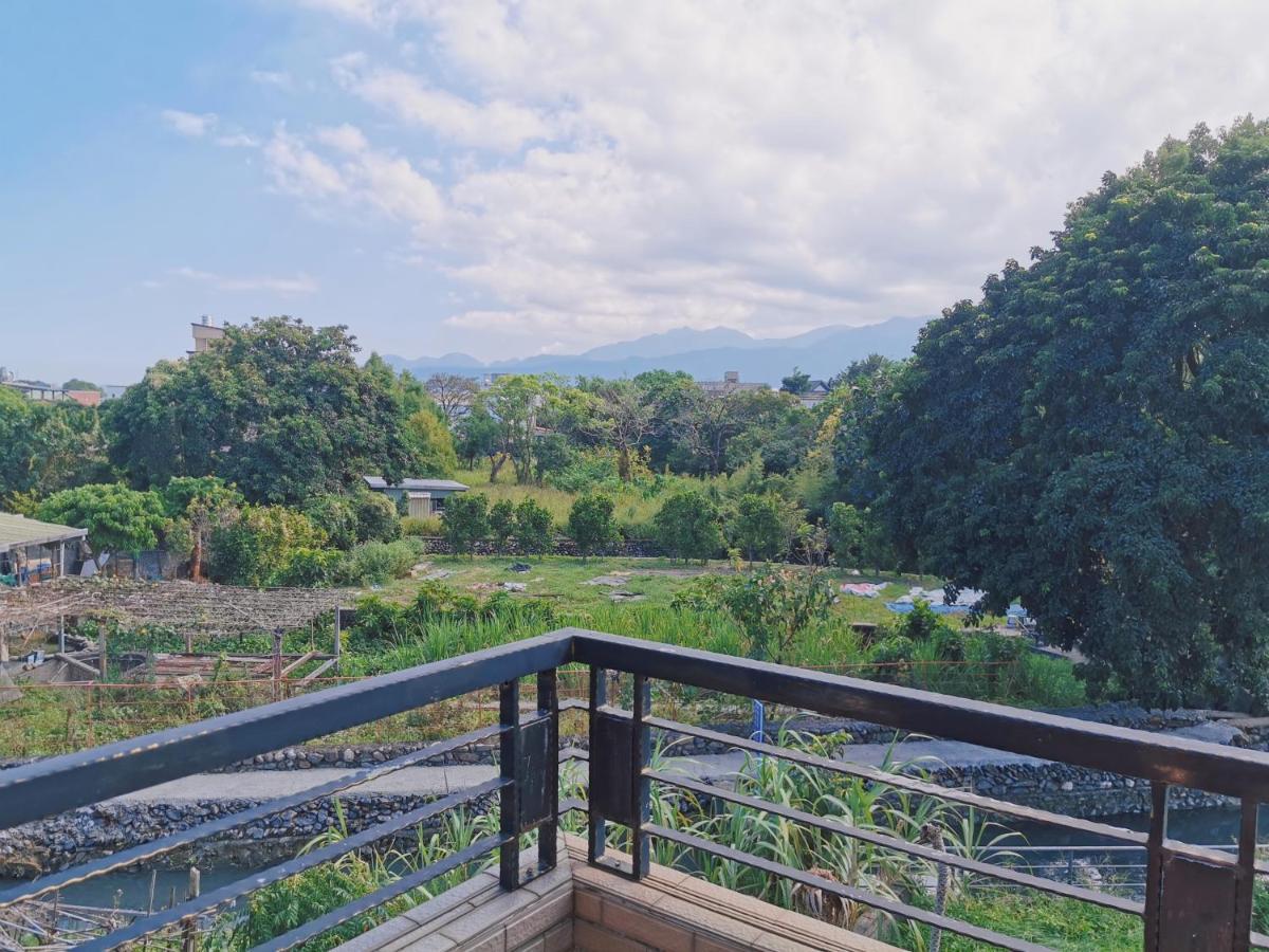 Yilan Beitou No.117 Bed & Breakfast Луодонг Екстериор снимка